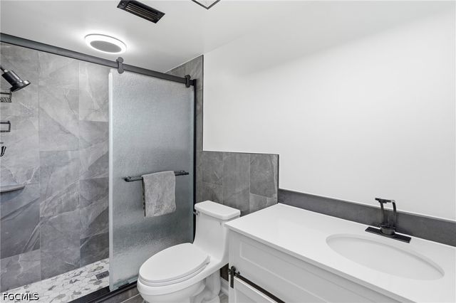 15636 Light Blue CIR, Fort Myers, FL 33908