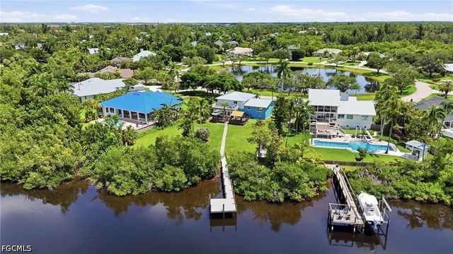 15636 Light Blue CIR, Fort Myers, FL 33908