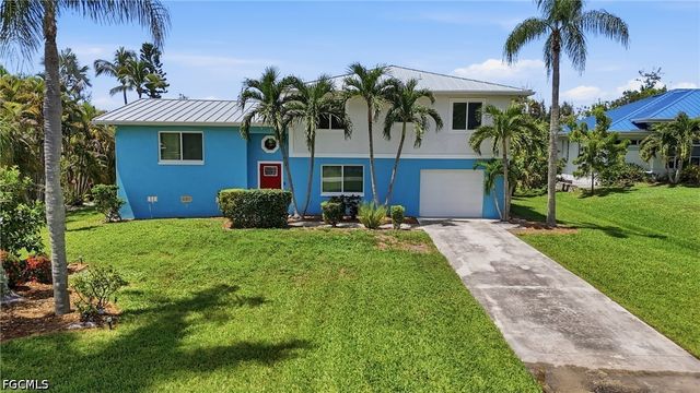 15636 Light Blue CIR, Fort Myers, FL 33908