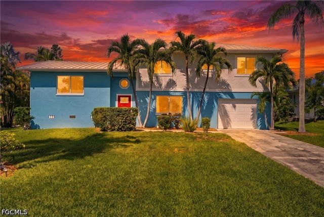 15636 Light Blue CIR, Fort Myers, FL 33908