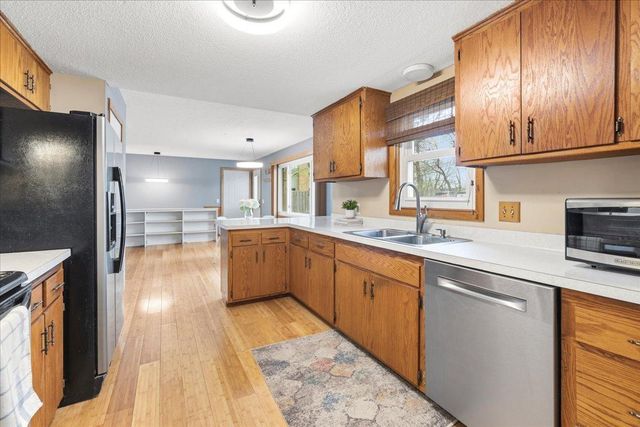 2235 Kilmer Lane N, Plymouth, MN 55441