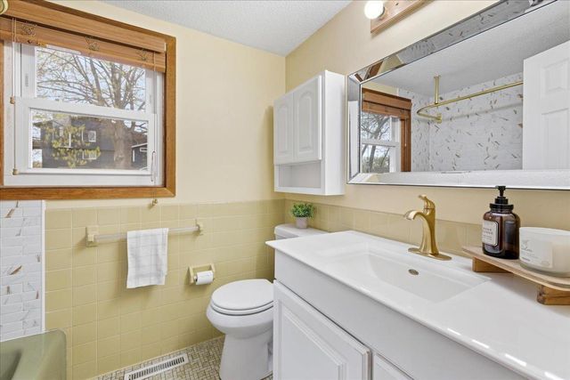 2235 Kilmer Lane N, Plymouth, MN 55441