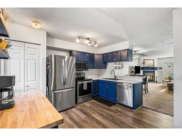 6738 S Independence St, Littleton, CO 80128
