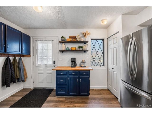6738 S Independence St, Littleton, CO 80128