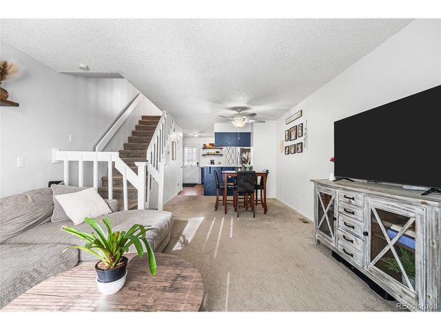 6738 S Independence St, Littleton, CO 80128