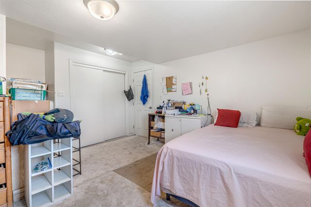 430 S Thorne Avenue, Fresno, CA 93706