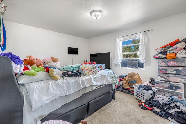430 S Thorne Avenue, Fresno, CA 93706