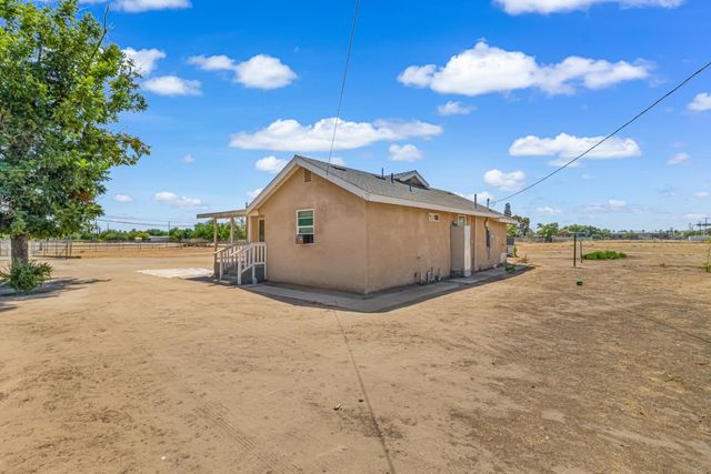 430 S Thorne Avenue, Fresno, CA 93706