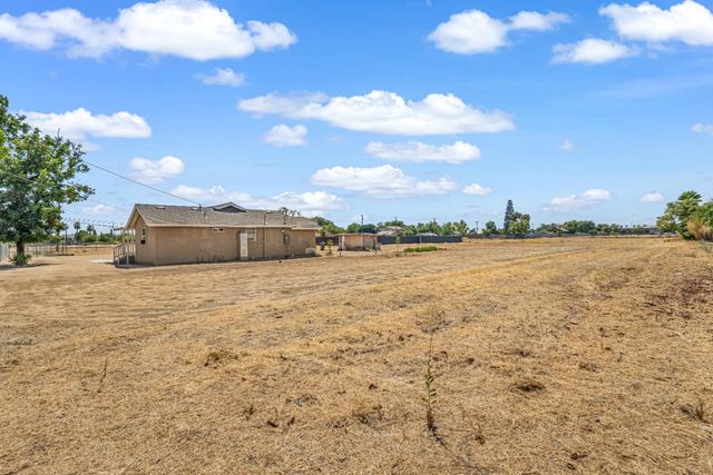 430 S Thorne Avenue, Fresno, CA 93706
