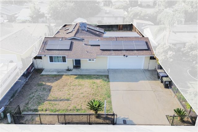 1933 W Buena Vista Avenue, Visalia, CA 93291