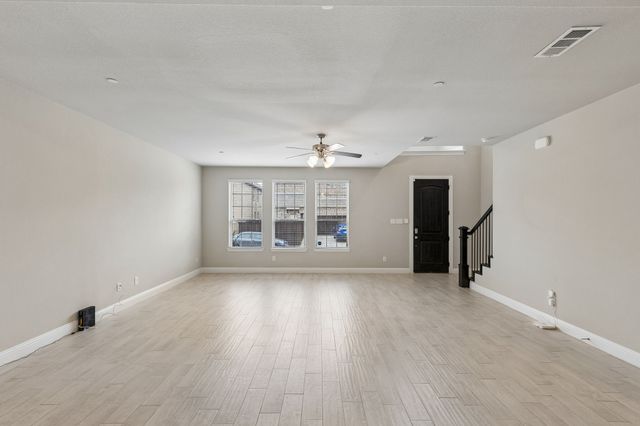 911 Ponds Edge Lane, Euless, TX 76040