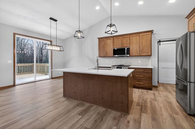 2564 N STELLITA CIRCLE, De Pere, WI 54115