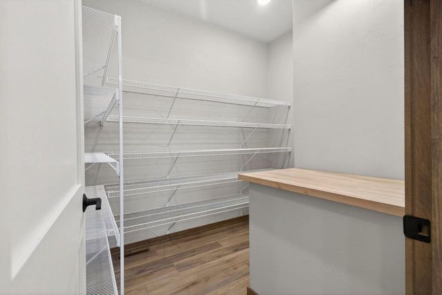 2564 N STELLITA CIRCLE, De Pere, WI 54115