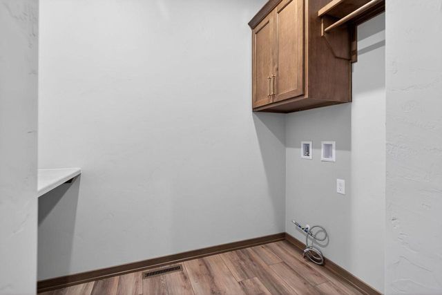 2564 N STELLITA CIRCLE, De Pere, WI 54115