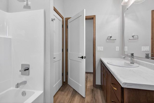 2564 N STELLITA CIRCLE, De Pere, WI 54115