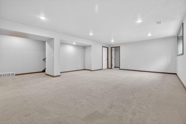 2564 N STELLITA CIRCLE, De Pere, WI 54115