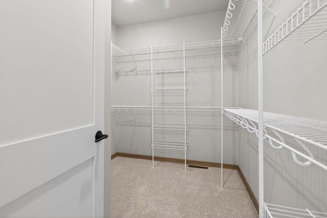 2564 N STELLITA CIRCLE, De Pere, WI 54115