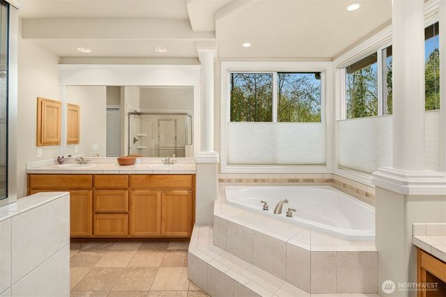 11787 159th Avenue NE, Redmond, WA 98052