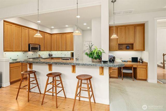 11787 159th Avenue NE, Redmond, WA 98052