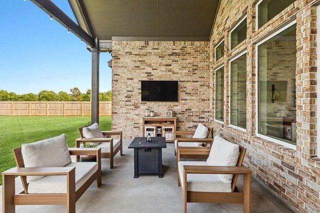 11610 E Wood Drive, Old River-winfree, TX 77523