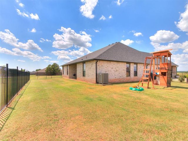 2255 Jackson Lane, Blanchard, OK 73010