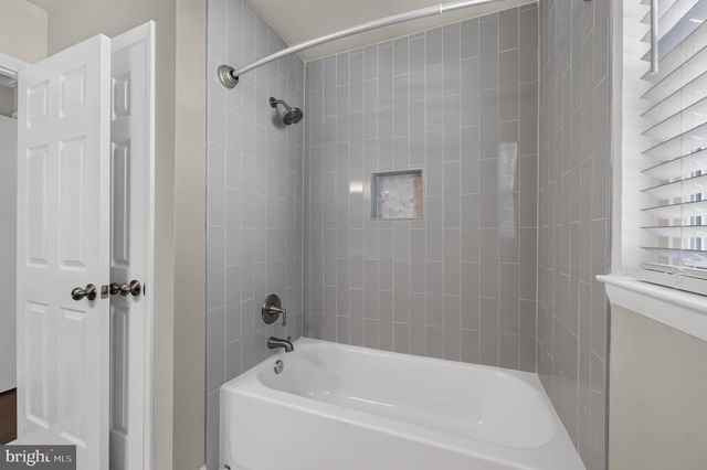 114 SUNSET DR, Mt Royal, NJ 08061