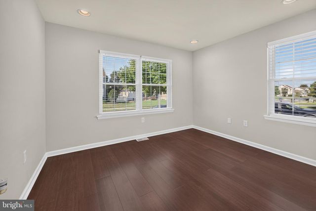 114 SUNSET DR, Mt Royal, NJ 08061