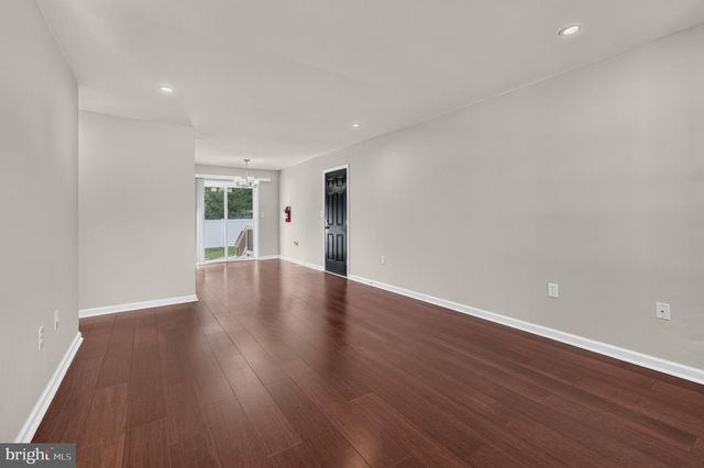 114 SUNSET DR, Mt Royal, NJ 08061