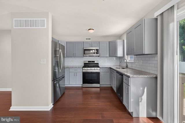 114 SUNSET DR, Mt Royal, NJ 08061