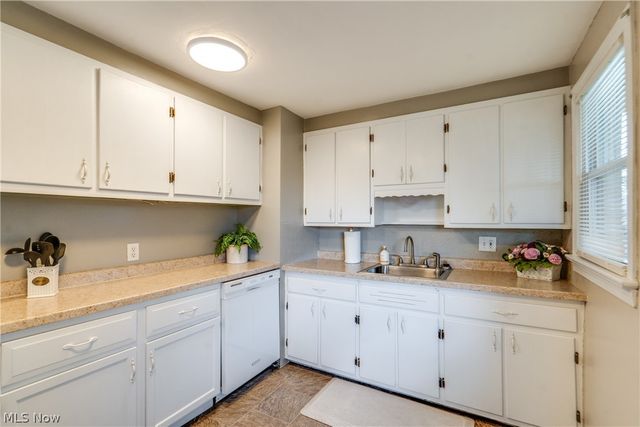 1231 Spangler Street NE, Canton, OH 44714