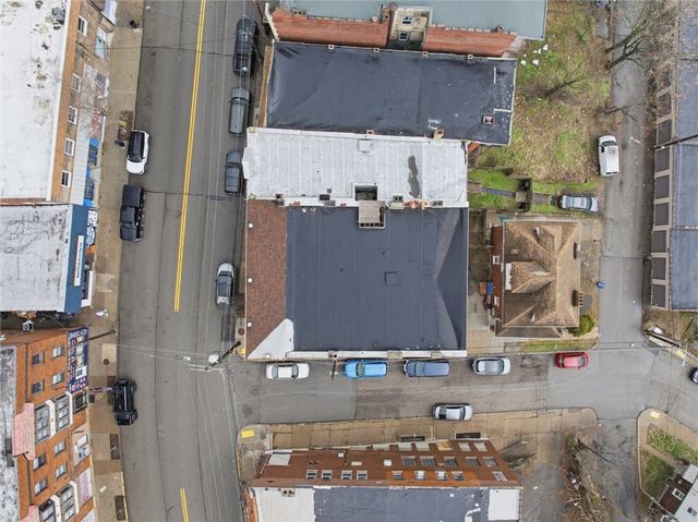 2600 Brownsville Rd, Carrick, PA 15227