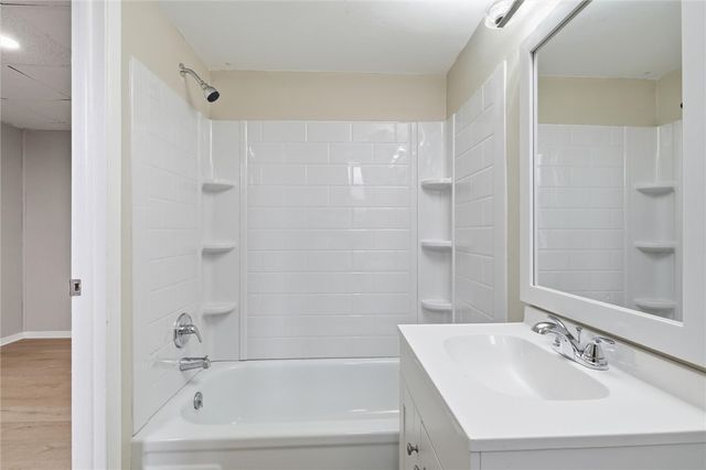 2600 Brownsville Rd, Carrick, PA 15227