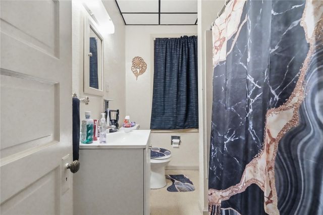 2600 Brownsville Rd, Carrick, PA 15227