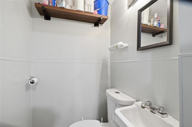 2600 Brownsville Rd, Carrick, PA 15227