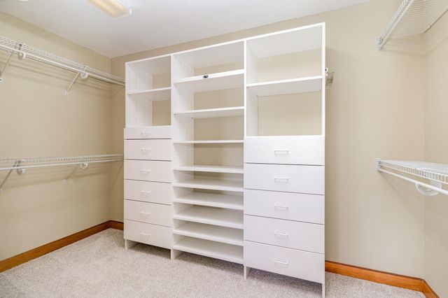 8124 Clifford Circle, Inver Grove Heights, MN 55076