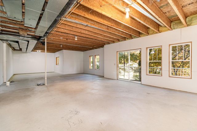 8124 Clifford Circle, Inver Grove Heights, MN 55076