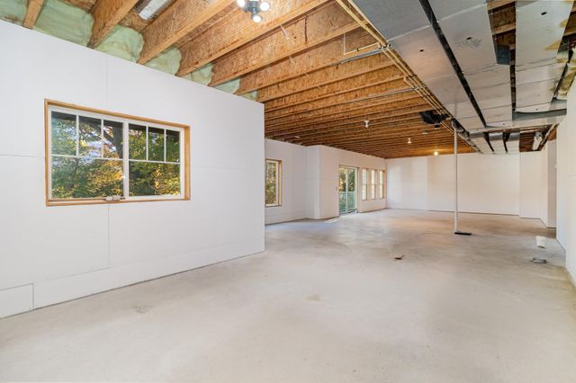 8124 Clifford Circle, Inver Grove Heights, MN 55076