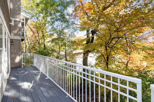 8124 Clifford Circle, Inver Grove Heights, MN 55076