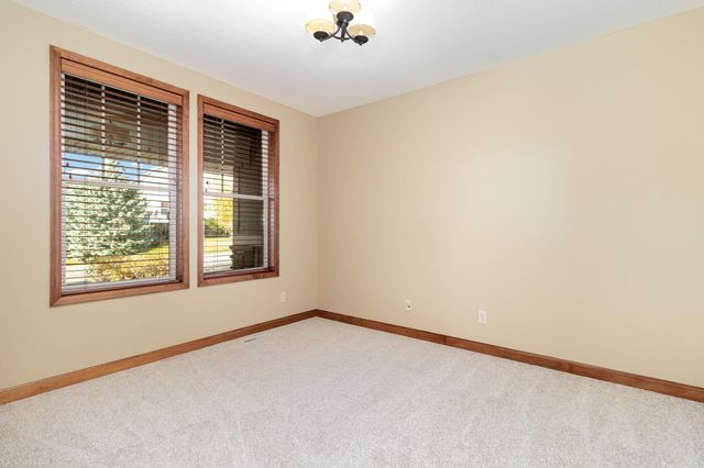 8124 Clifford Circle, Inver Grove Heights, MN 55076