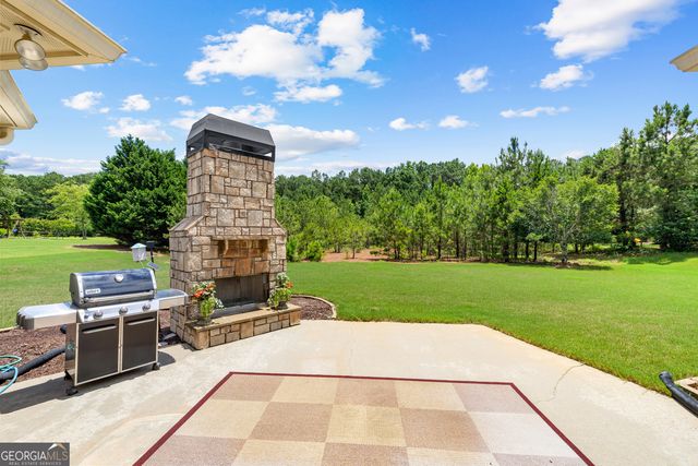 134 Beaumont Farms Drive, Sharpsburg, GA 30277