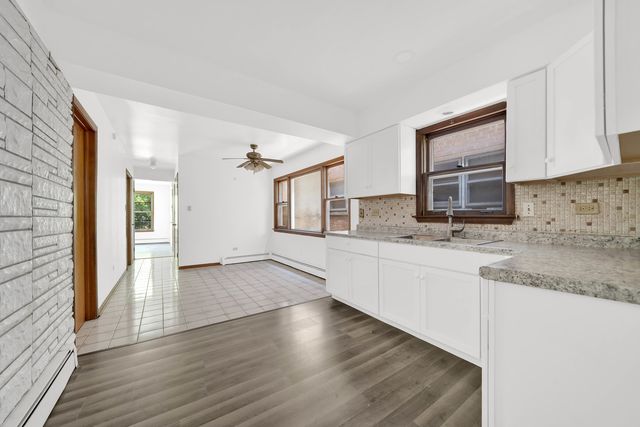 1917 High Street, Blue Island, IL 60406