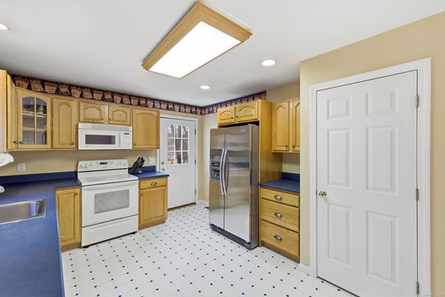 1260 Route 12, Groton, CT 06340