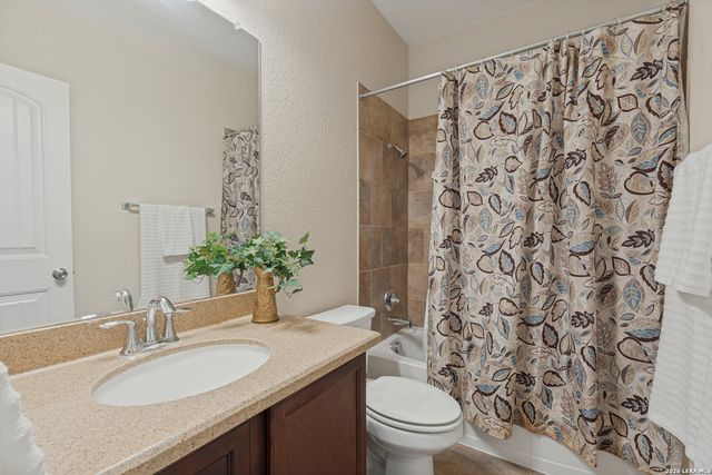 1158 LEGACY DR, New Braunfels, TX 78130