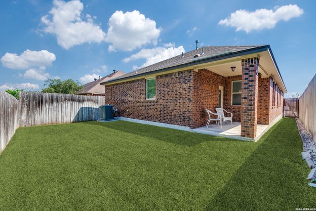 1158 LEGACY DR, New Braunfels, TX 78130