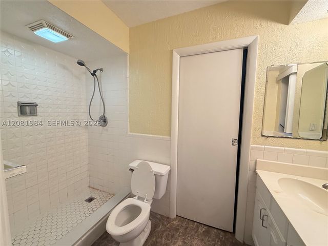 2931 S Seacrest Blvd, Boynton Beach, FL 33435