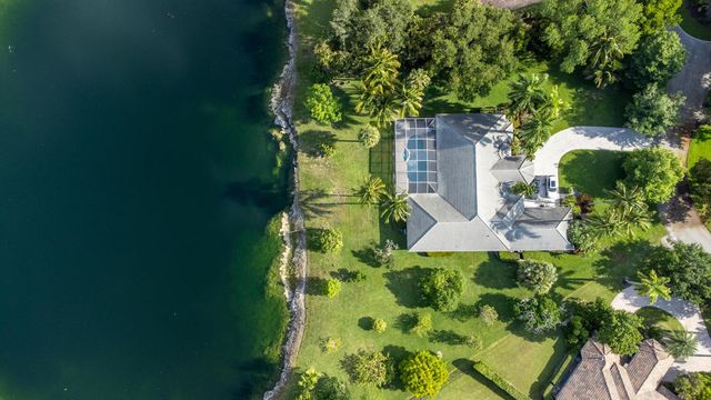 7724 NW 47th Drive, Coral Springs, FL 33067