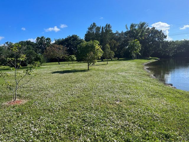 7724 NW 47th Drive, Coral Springs, FL 33067