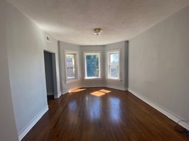 7512 S PEORIA Street, Chicago, IL 60620