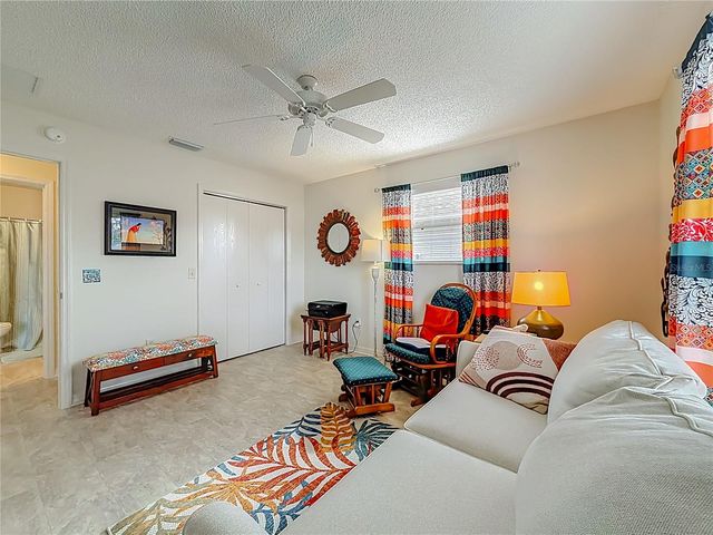 969 CANDLER PLACE, The Villages, FL 32162