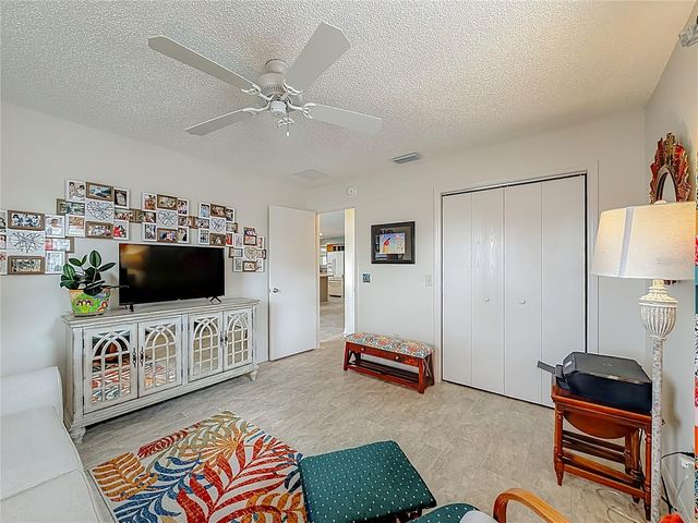 969 CANDLER PLACE, The Villages, FL 32162